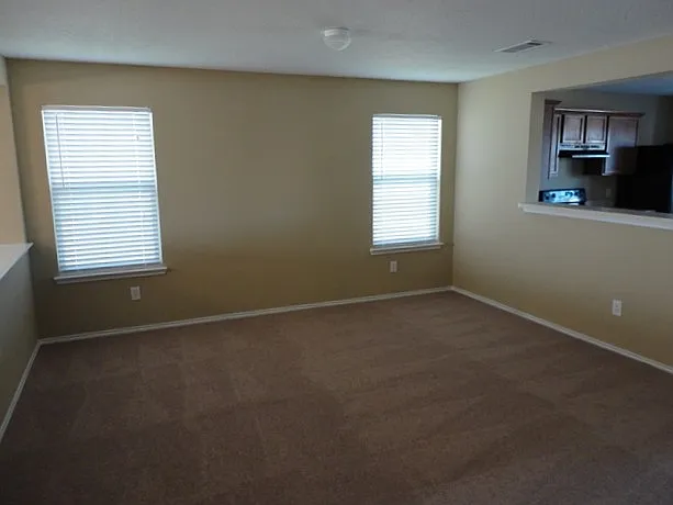 3 bed, 2.0 bath, 1753 sqft, $2,245 — Photo 4