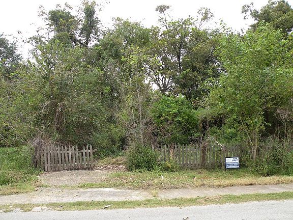 3rd image of 6809 Cathcart Dr
