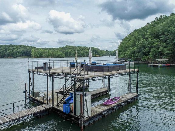 4th image of 6473 Bluewaters Dr
