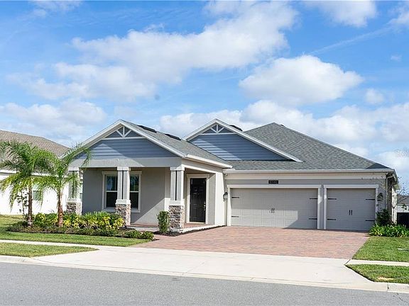 2nd image of 10946 Longleaf Woods Dr