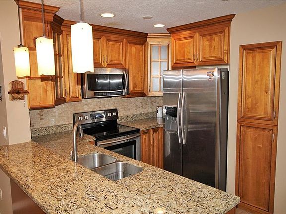 3rd image of 7240 Woodmont Avenue #7240