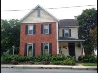 214 E Main St, Brownstown, PA 17508