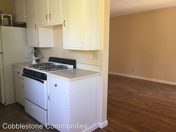 4th image of 8450 University Ave APT 8