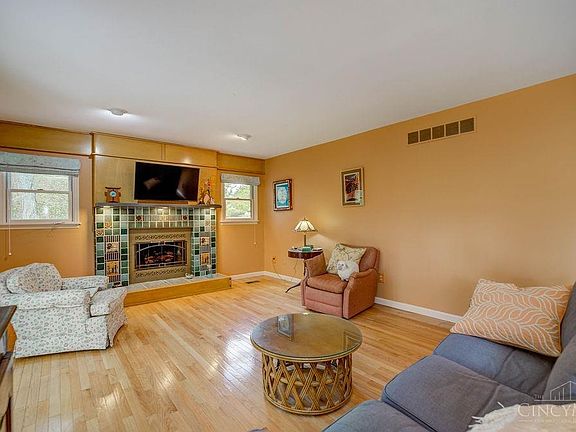 4th image of 1431 Dana Dr