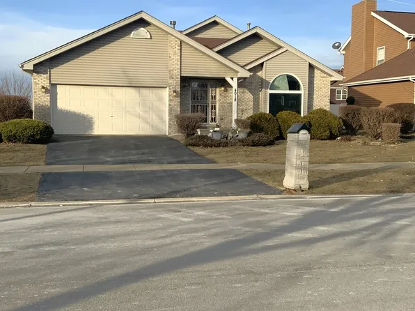 4018 Lakeview Dr, Country Club Hills, IL 60478