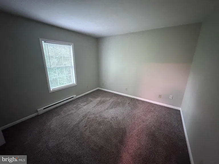 200 Beth St — Photo 9