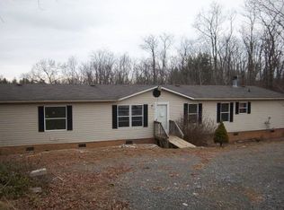 45 Wallstown Ln, Woodlawn, VA 24381
