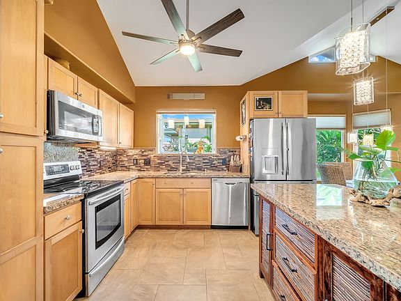 4th image of 2110 Kaneka St #25