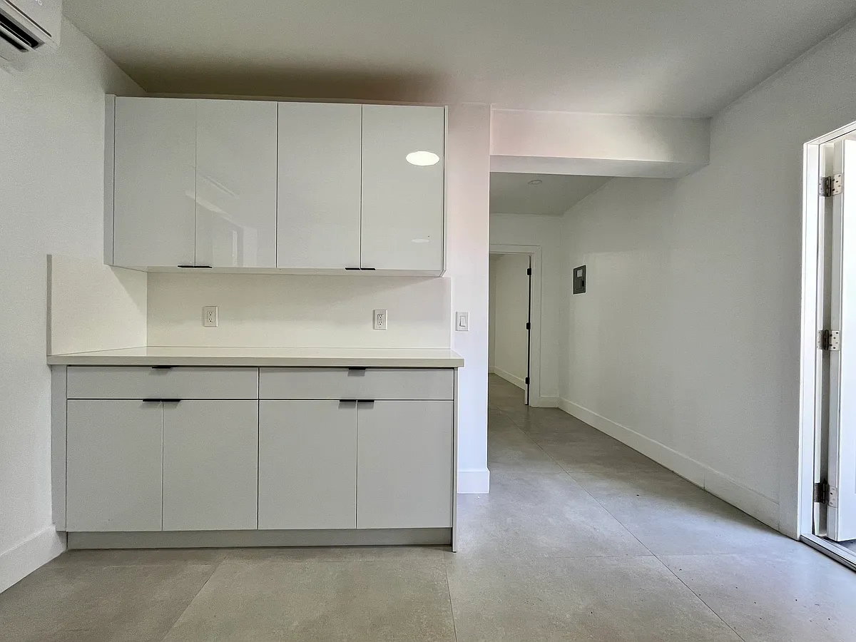 Building Photo - 3574 NW 12th St #2