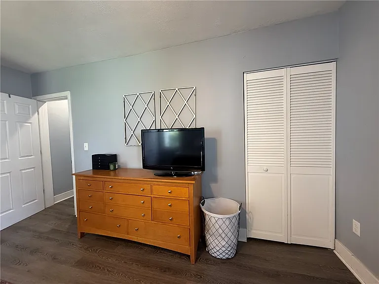907 Spring Way — Photo 44
