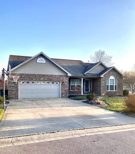 710 Wayne St, Carlyle, IL, 62231