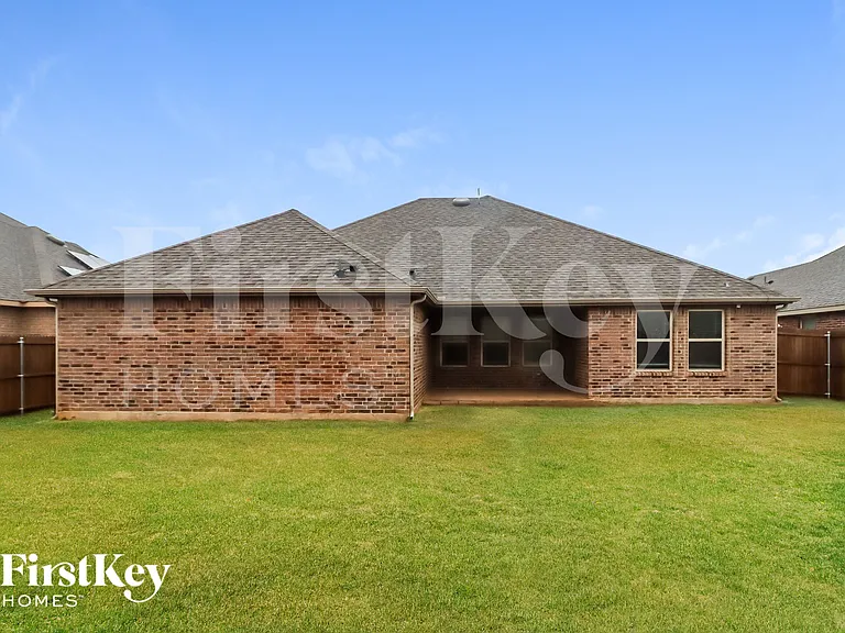 1539 Owen Way — Photo 15