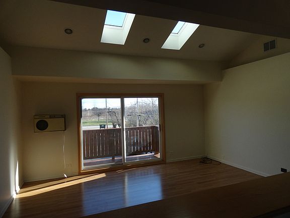 3rd image of 8413 W Dempster St #B