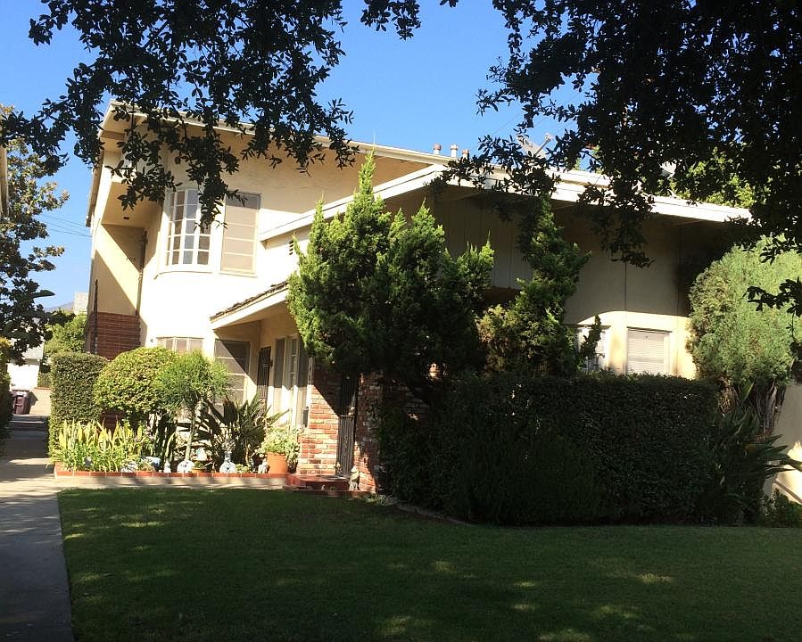 1st image of 405 Riverdale Dr