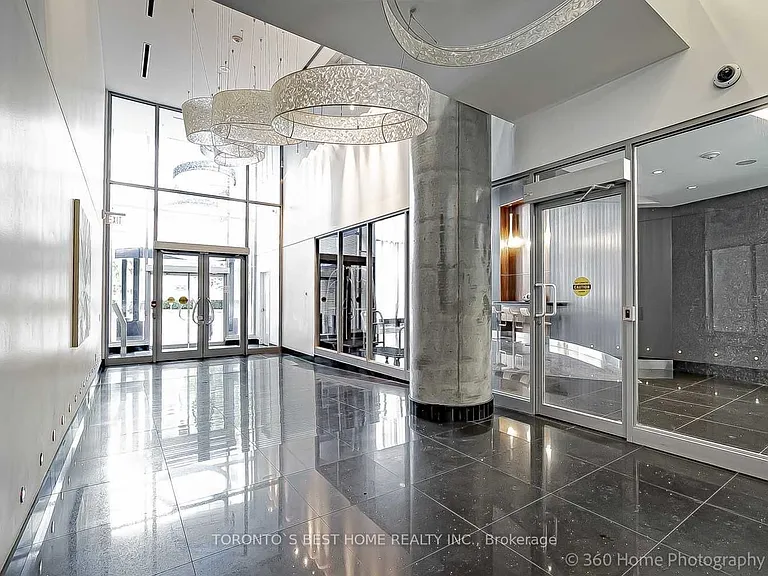 420 Lake Shore Blvd W #2 — Photo 4