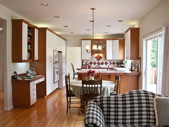 5th image of 6600 NE 251st Way
