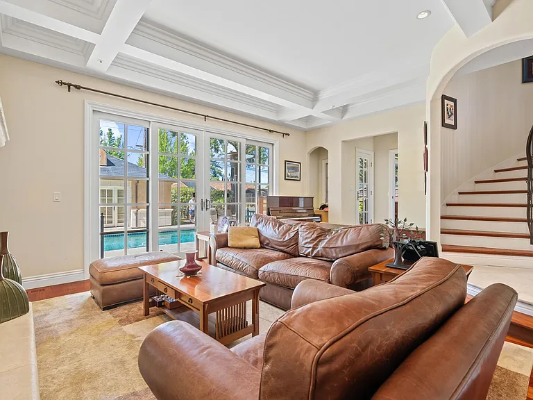 1236 Rose Ave — Photo 3