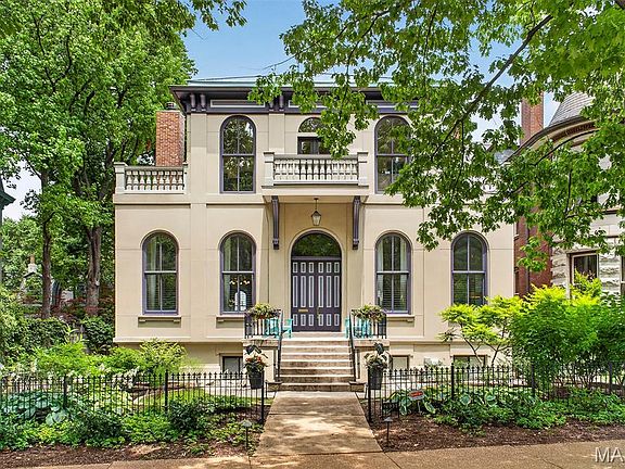 2nd image of 2035 Park Ave