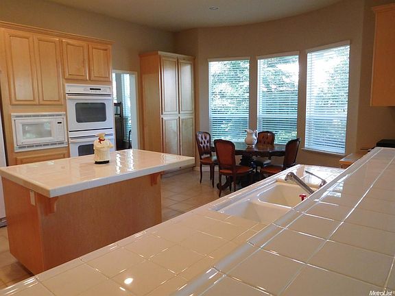4th image of 4850 Grey Fox Ln