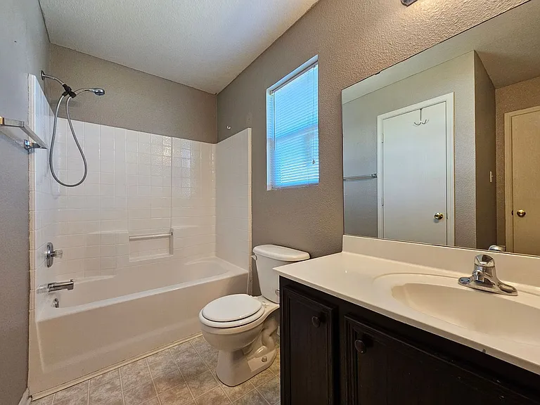 4207 Indigo Dr — Photo 24