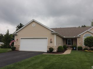 3046 Pebble Creek Ln, Lambertville, MI 48144