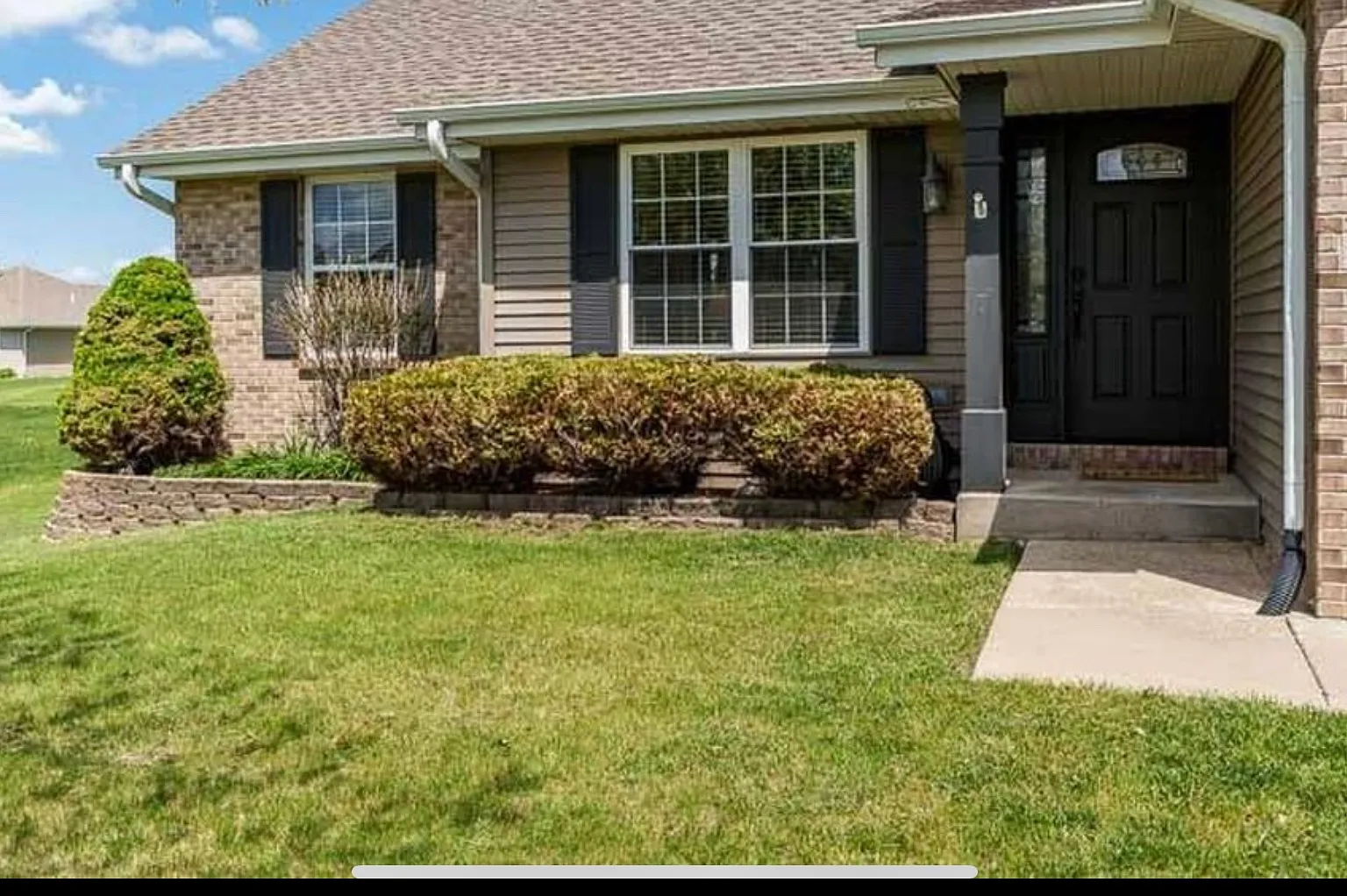 3 bed, 1800 sqft, $2,500 — Photo 2