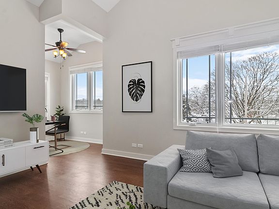 3rd image of 804 S 5th Ave Floor 2