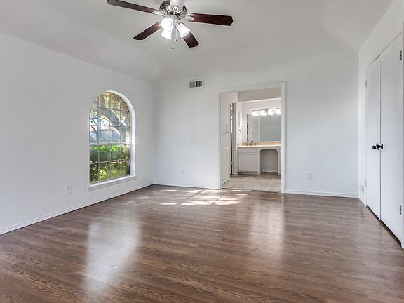 4th image of 7621 Dentcrest Dr #7621