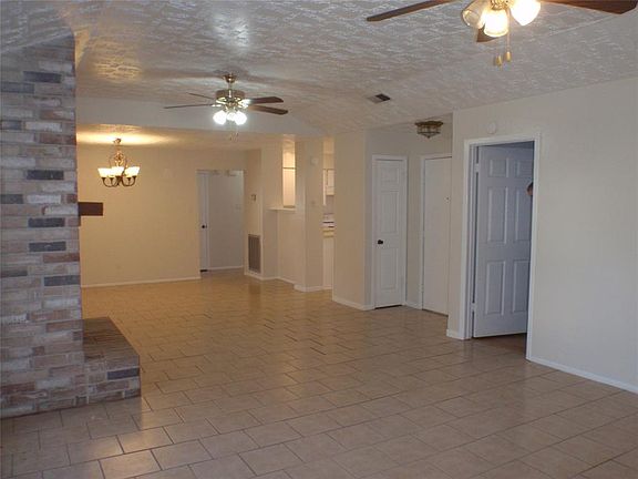 5th image of 24022 Tayloe House Ln