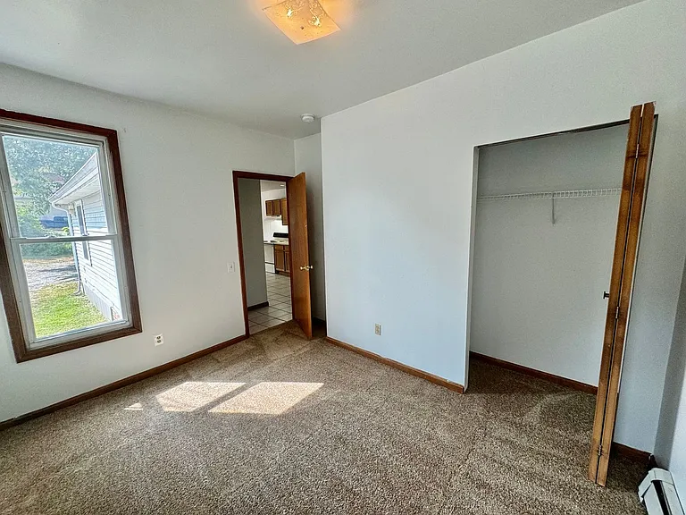 415 Ballard St — Photo 7