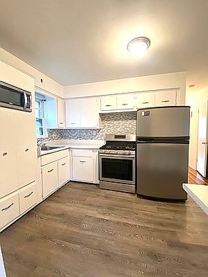 4th image of 87-08 Avon St #2