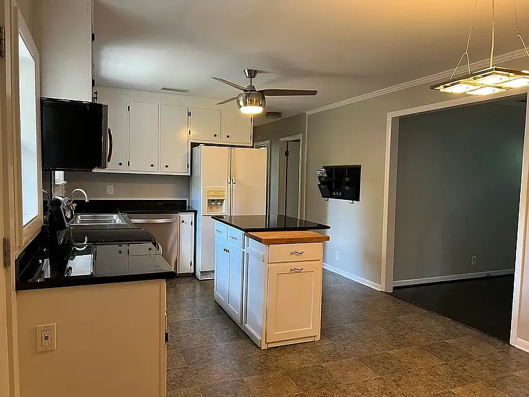 222 New Sawyer Brown Rd — Photo 5
