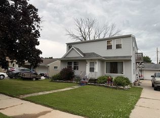 1617 Green St, Manitowoc, WI 54220
