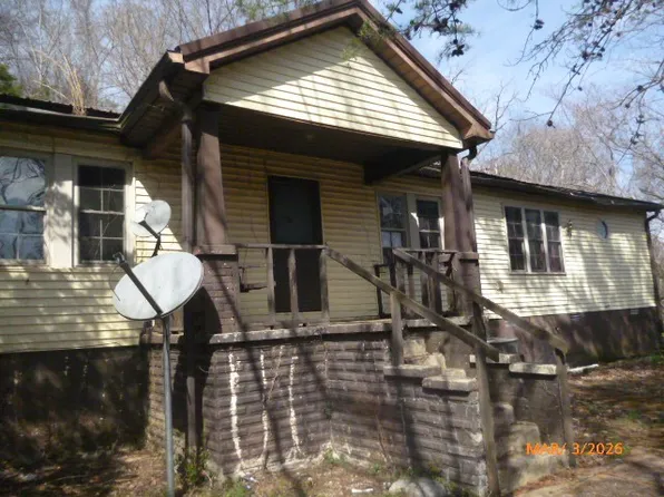 110 N Church St, Erin, TN 37061