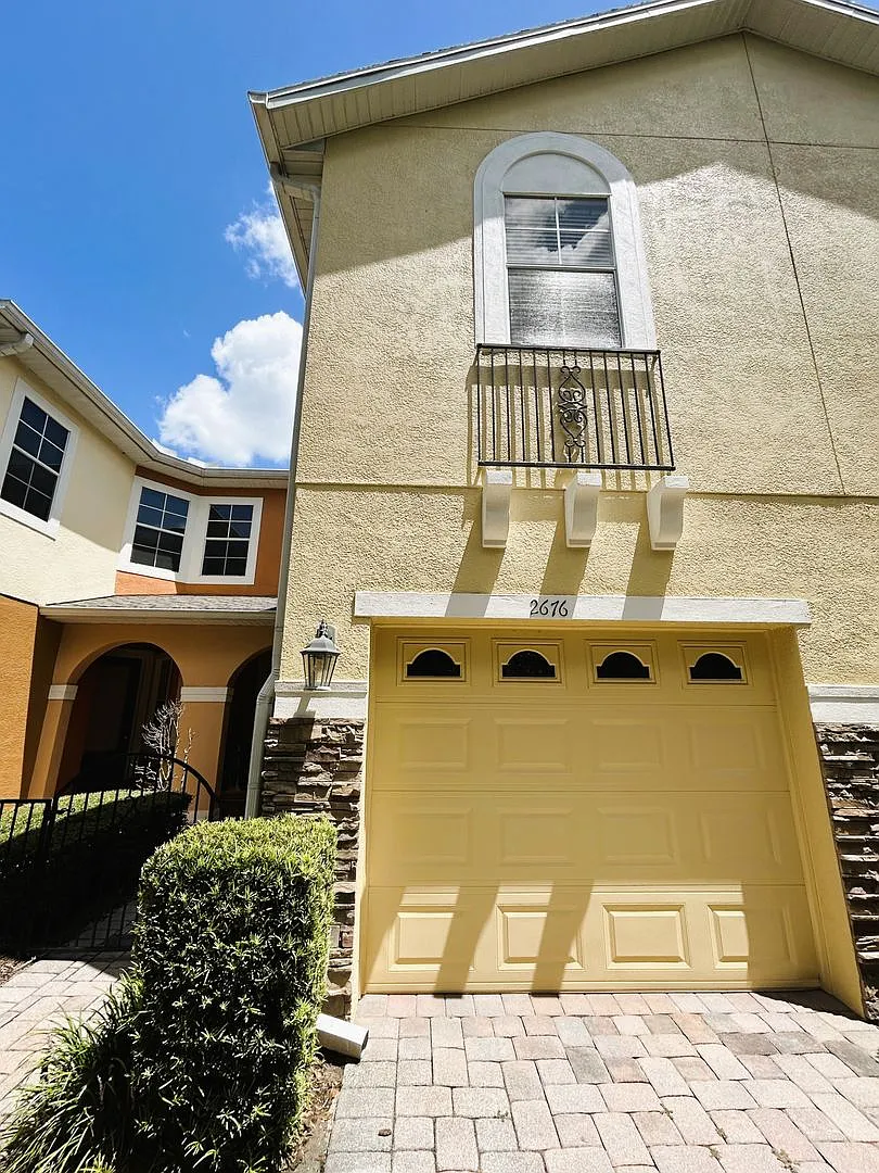 Gorgeous 3/2.5 Spacious Townhome with 1 Car Garage Ideally Located in Clayton's Crossing - Oviedo! — Photo 3
