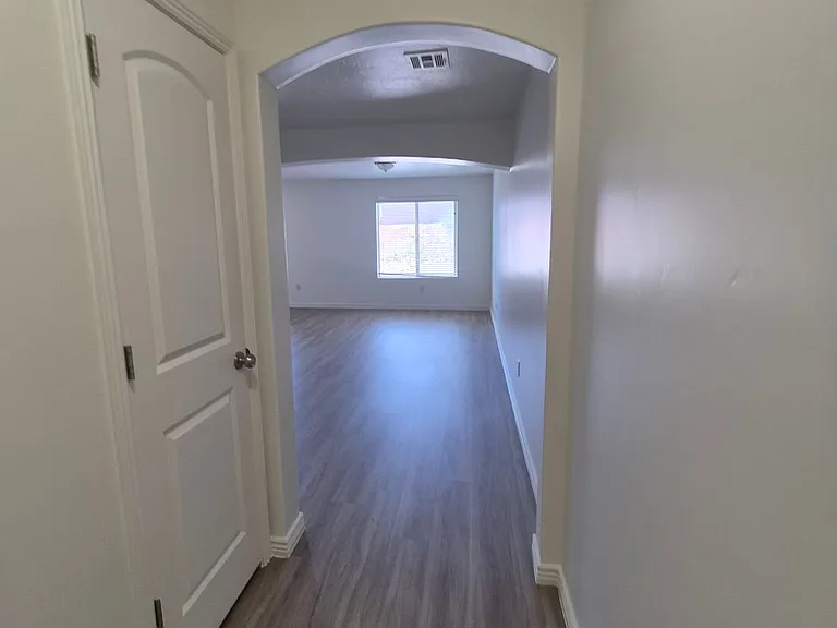 1000 E Bluffview Dr #118 — Photo 4