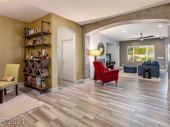 4th image of 2577 Belgreen St