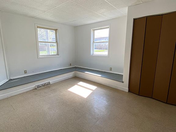 4th image of 408 Park St #1F
