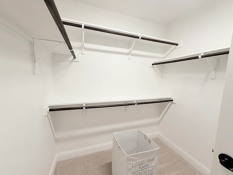 305 Tottenham Ct — Photo 33