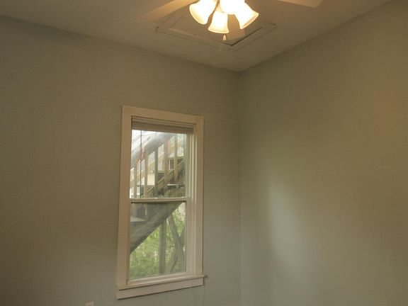 5th image of 3946 Booth St #1B