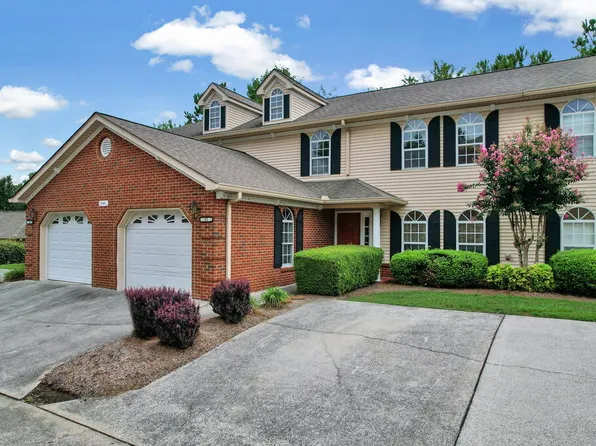 1702 Chestnut Oak Dr, Dalton, GA 30721