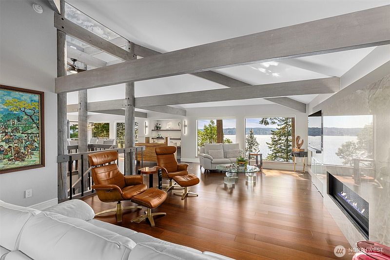 5th image of 1571 Thorndyke Road