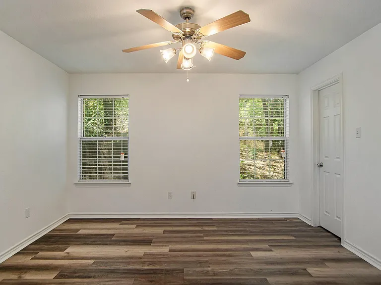 2621 Lee Ave #B — Photo 2