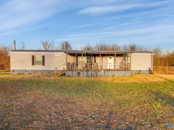 1403 County Road 460, Mount Hope, AL 35651