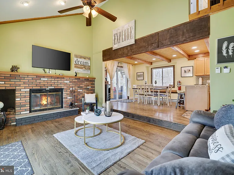 163 Cambridge Ct — Photo 18