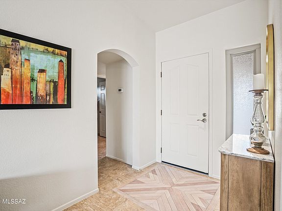 5th image of 1055 E Coachwood Dr