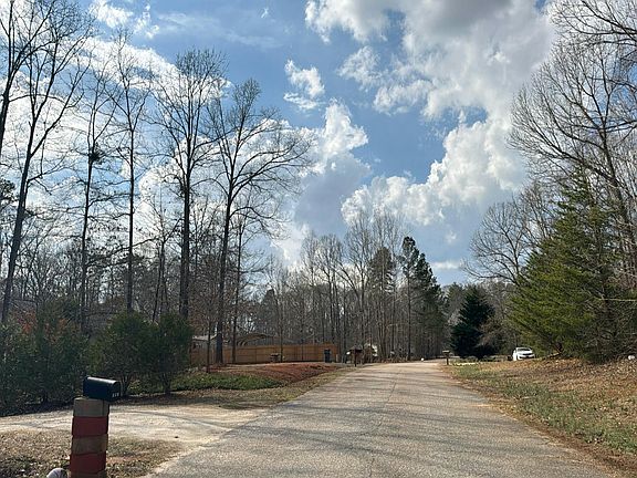 5th image of 502 Sunshine Dr