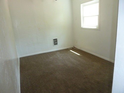 3rd image of 4963-65 Catoctin Dr