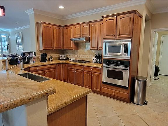 4th image of 4840 Gusto St