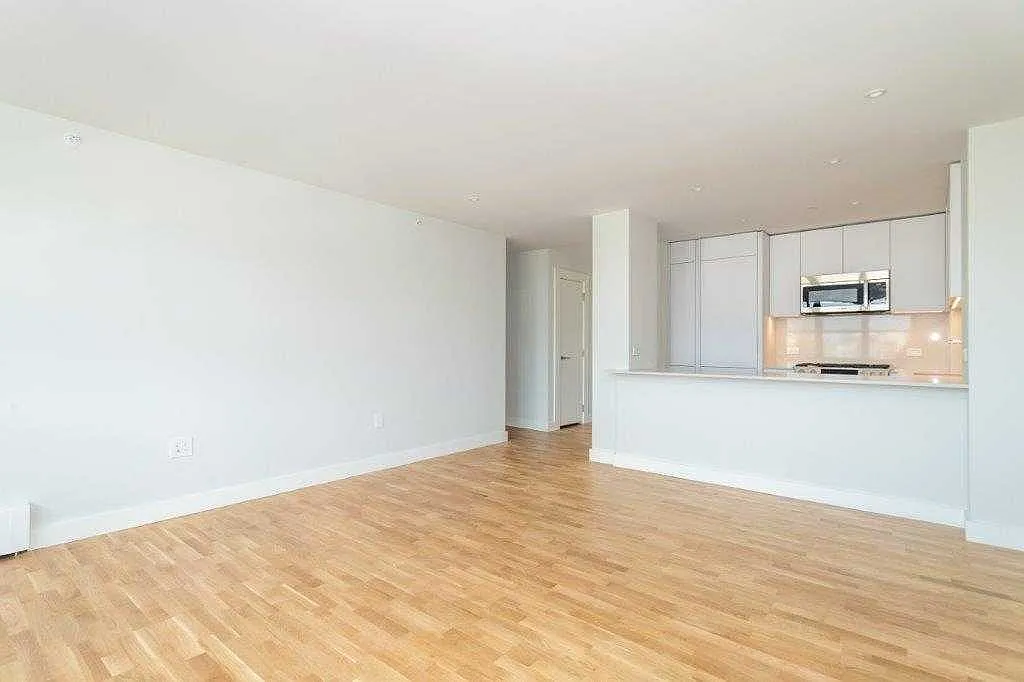 3 bed, 1.5 bath, $4,895 — Photo 2